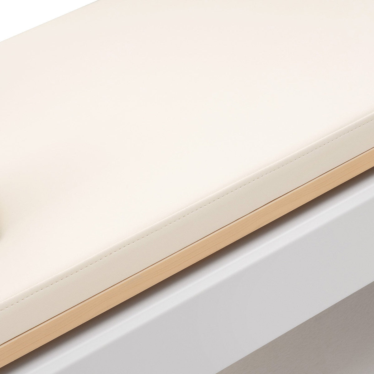 Pilates reformer aluminium blanc lacté, détail du cadre
