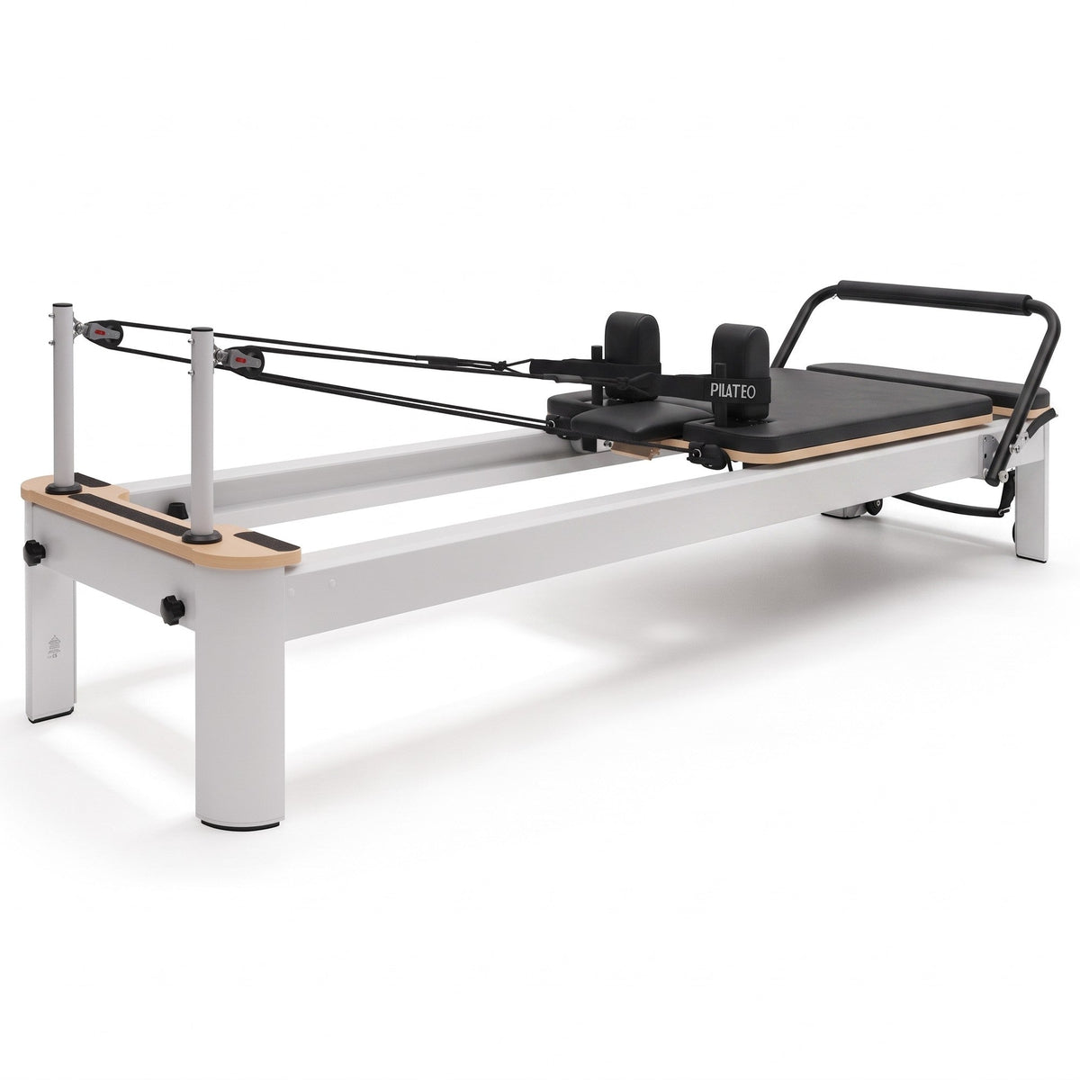 Pilates reformer aluminium noir, vue de trois quarts