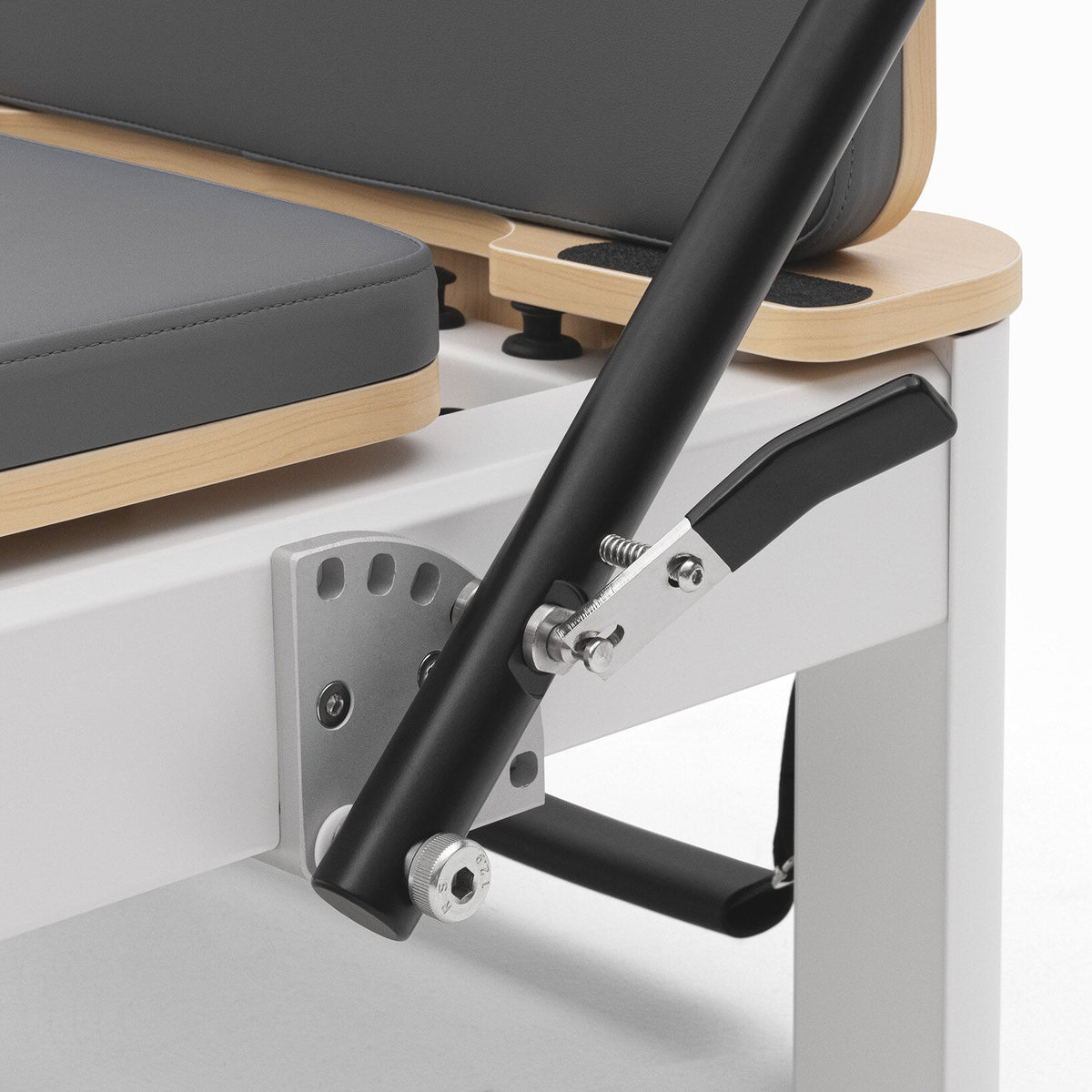 Pilates reformer aluminium gris bleuté, barre de pieds