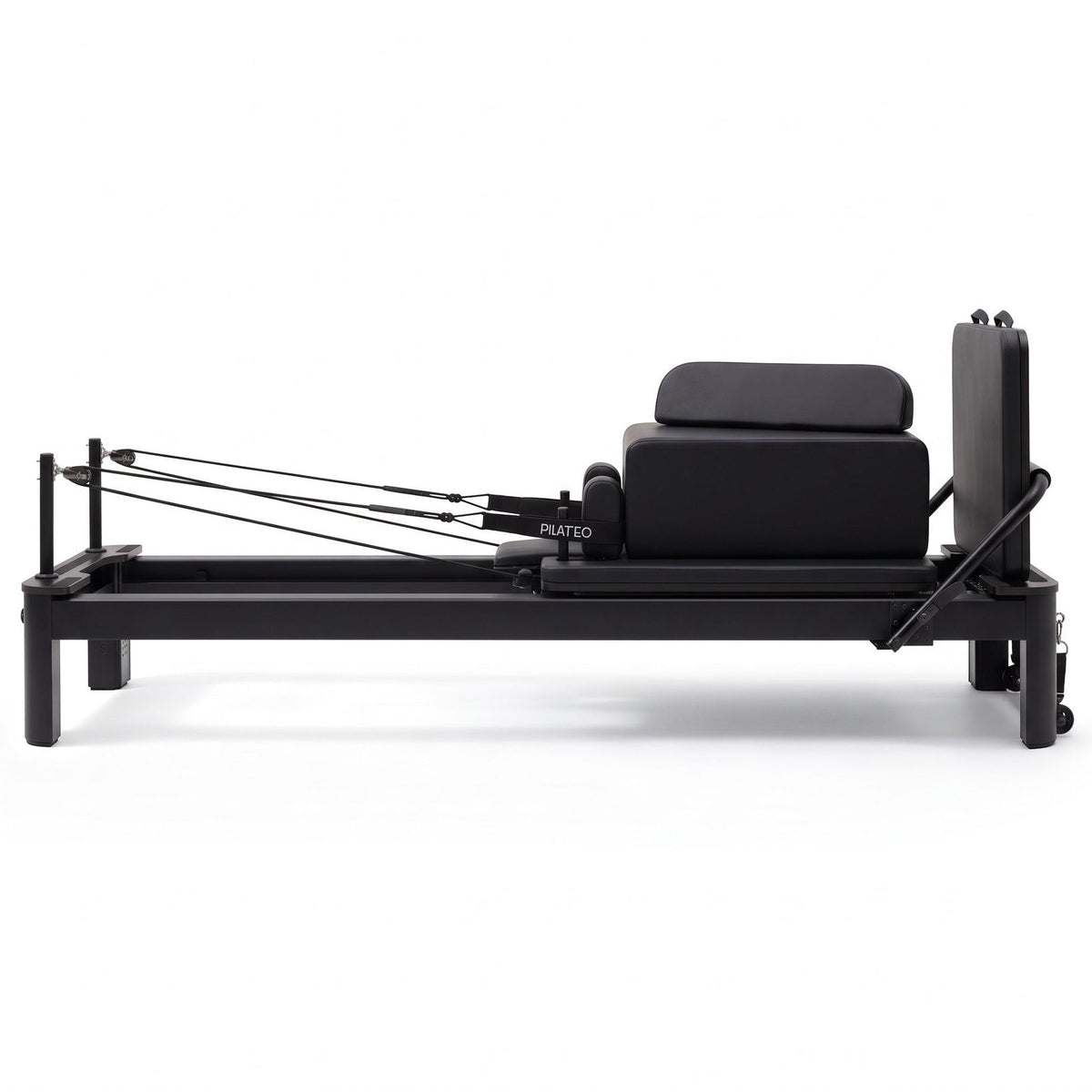 Pilates reformer aluminium total black, vue latérale avec sitting box